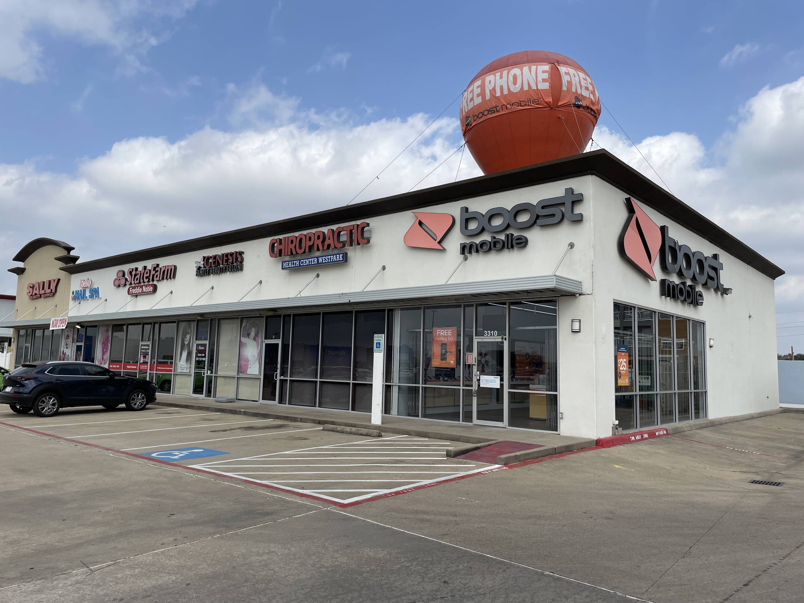Elegant West Park - Walmart Anchored Retail Center
