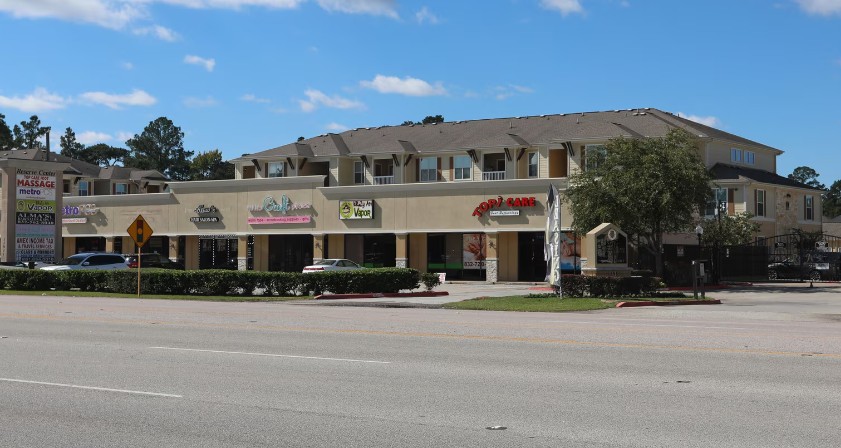 Elegant Reserve - Retail Center